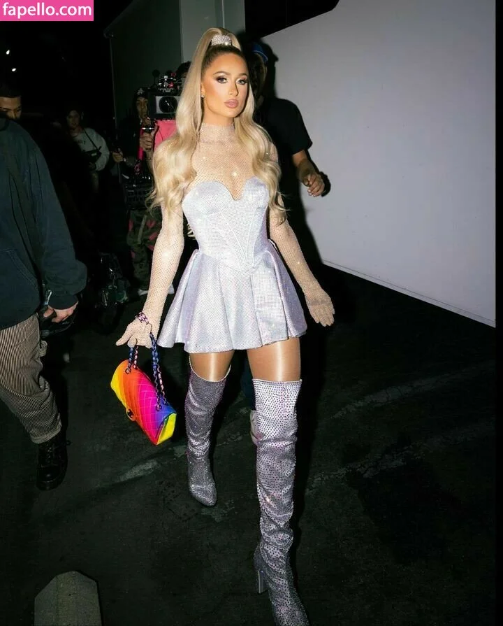 Paris Hilton / parishilton Onlyfans Photo Gallery 