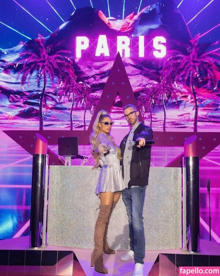 Paris Hilton / parishilton Onlyfans Photo Gallery 