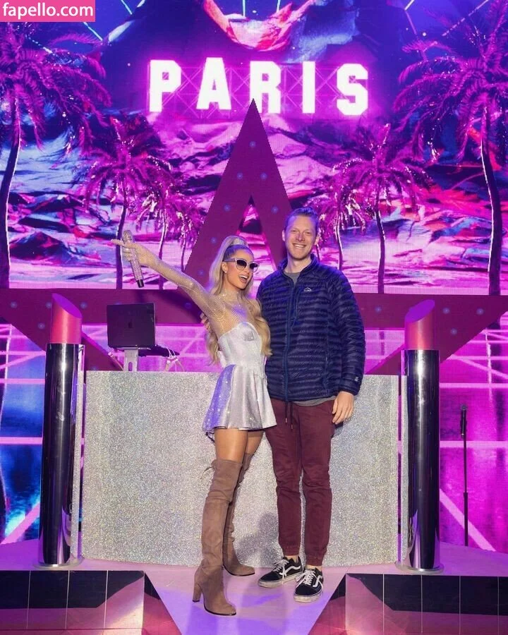 Paris Hilton / parishilton Onlyfans Photo Gallery 