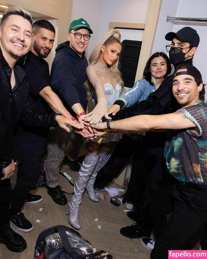 Paris Hilton / parishilton Onlyfans Photo Gallery 