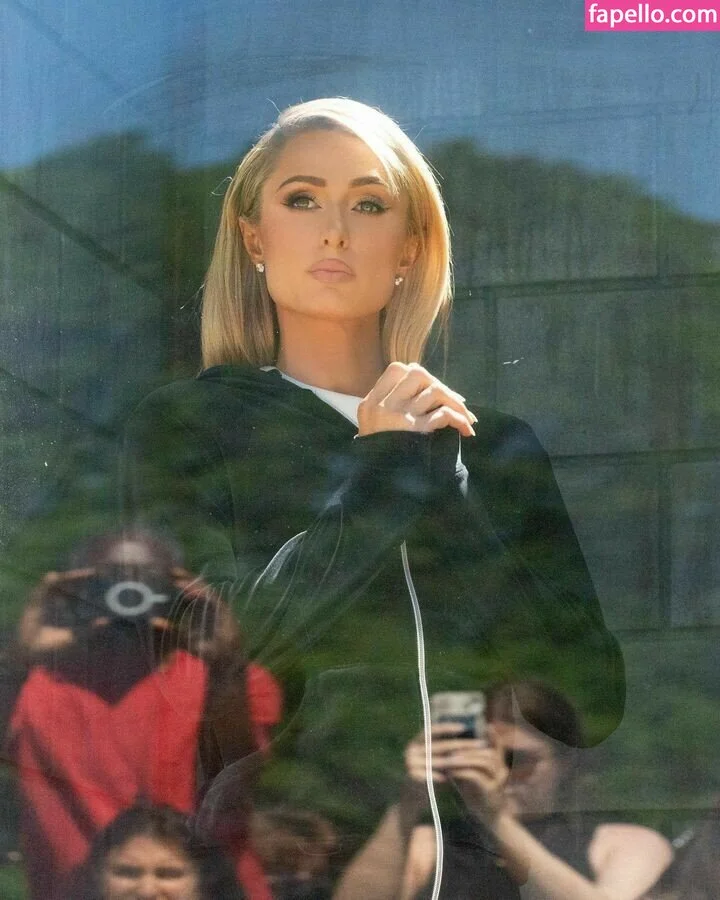 Paris Hilton / parishilton Onlyfans Photo Gallery 