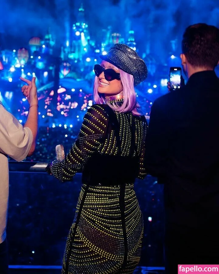 Paris Hilton / parishilton Onlyfans Photo Gallery 