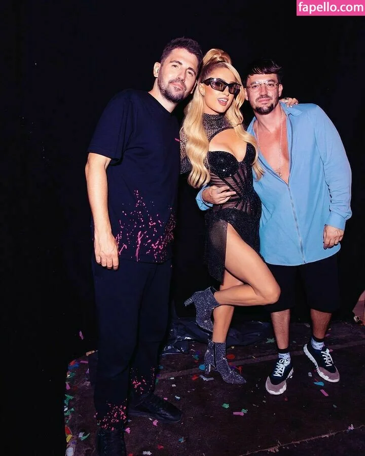 Paris Hilton / parishilton Onlyfans Photo Gallery 