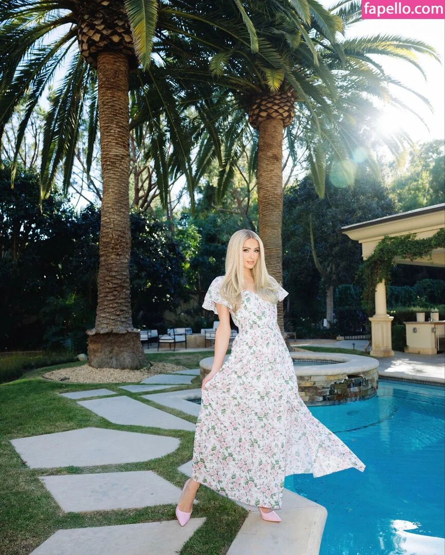 Paris Hilton / parishilton Onlyfans Photo Gallery 