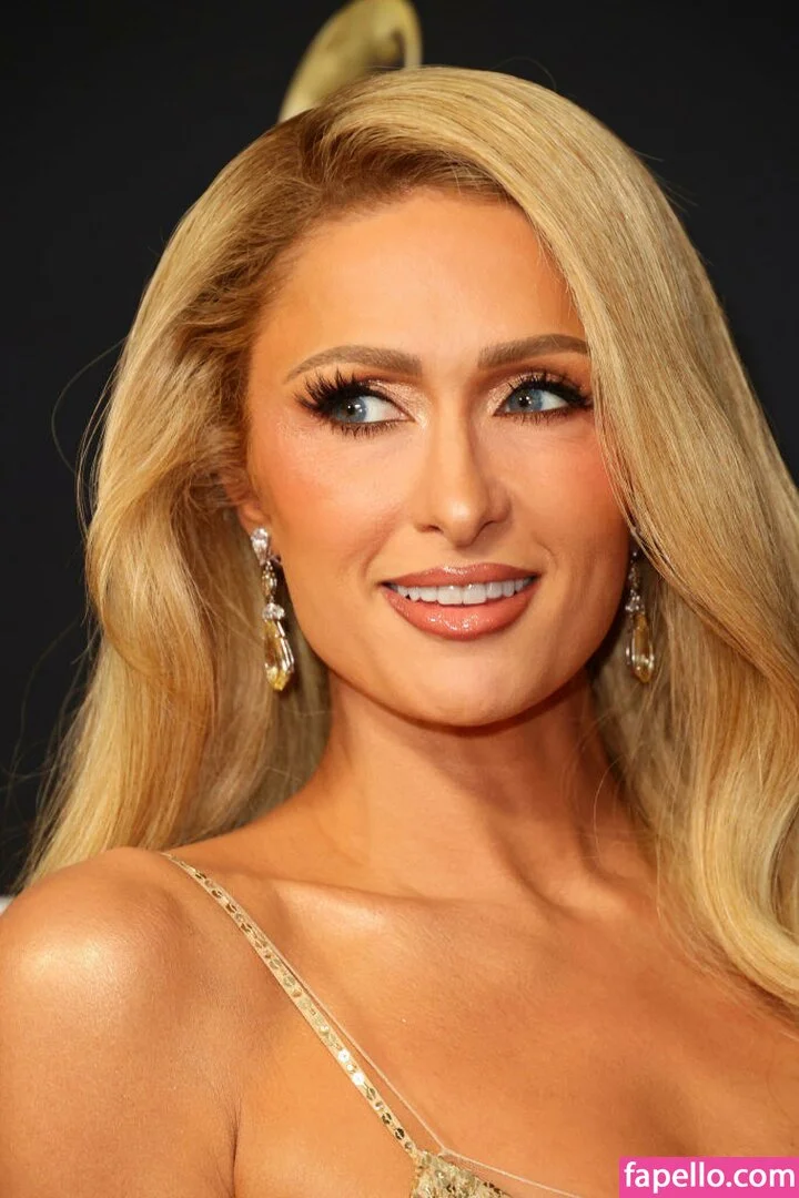 Paris Hilton / parishilton Onlyfans Photo Gallery 