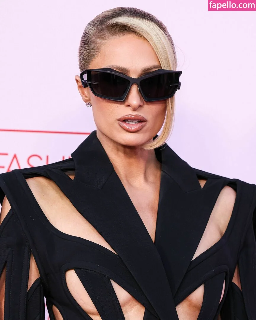 Paris Hilton / parishilton Onlyfans Photo Gallery 