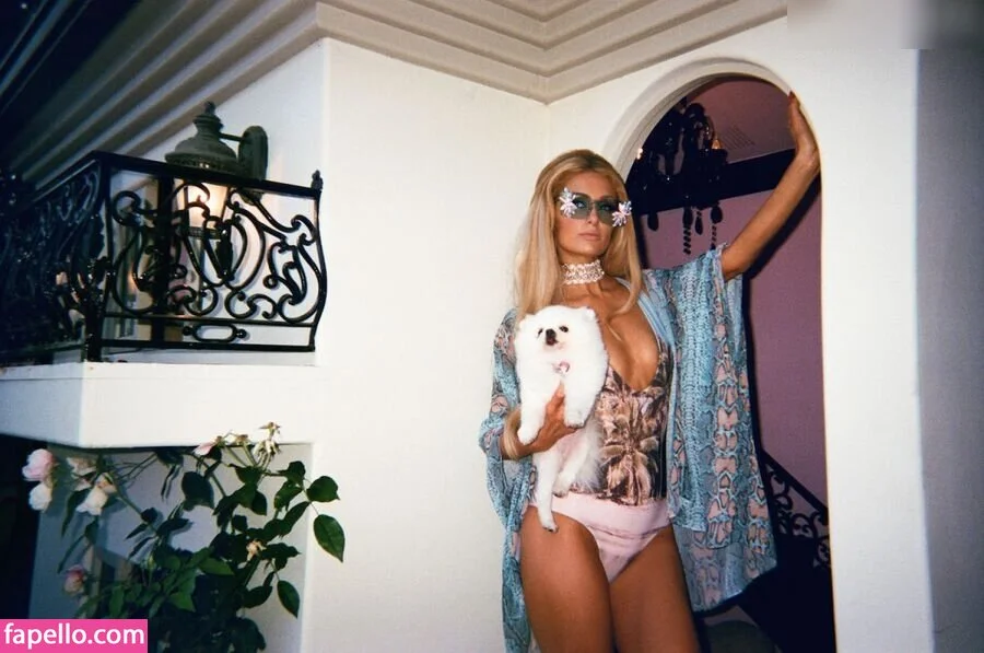Paris Hilton / parishilton Onlyfans Photo Gallery 