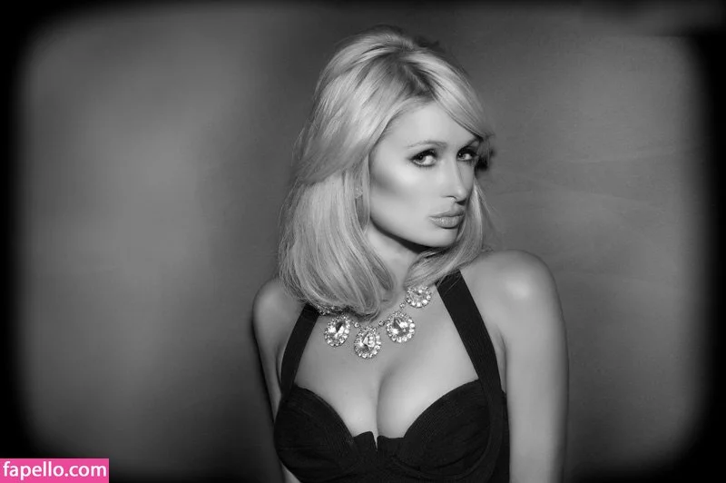 Paris Hilton / parishilton Onlyfans Photo Gallery 