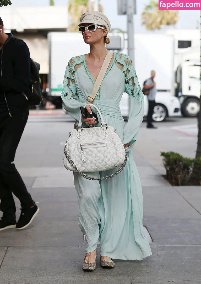 Paris Hilton / parishilton Onlyfans Photo Gallery 