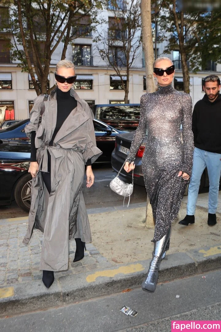 Paris Hilton / parishilton Onlyfans Photo Gallery 