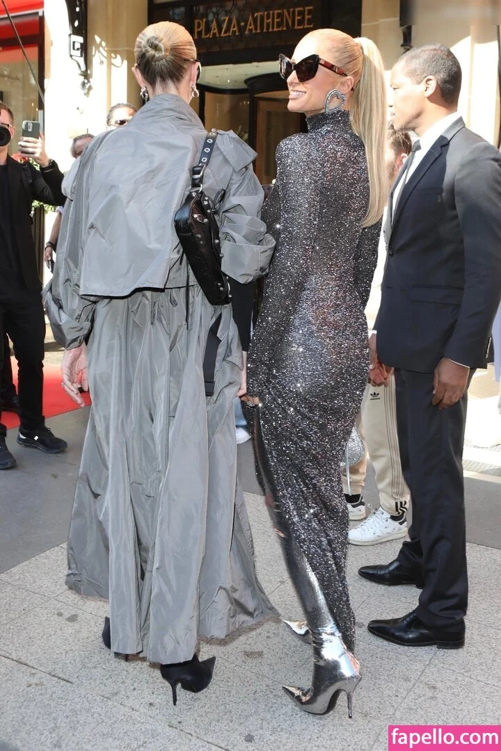 Paris Hilton / parishilton Onlyfans Photo Gallery 