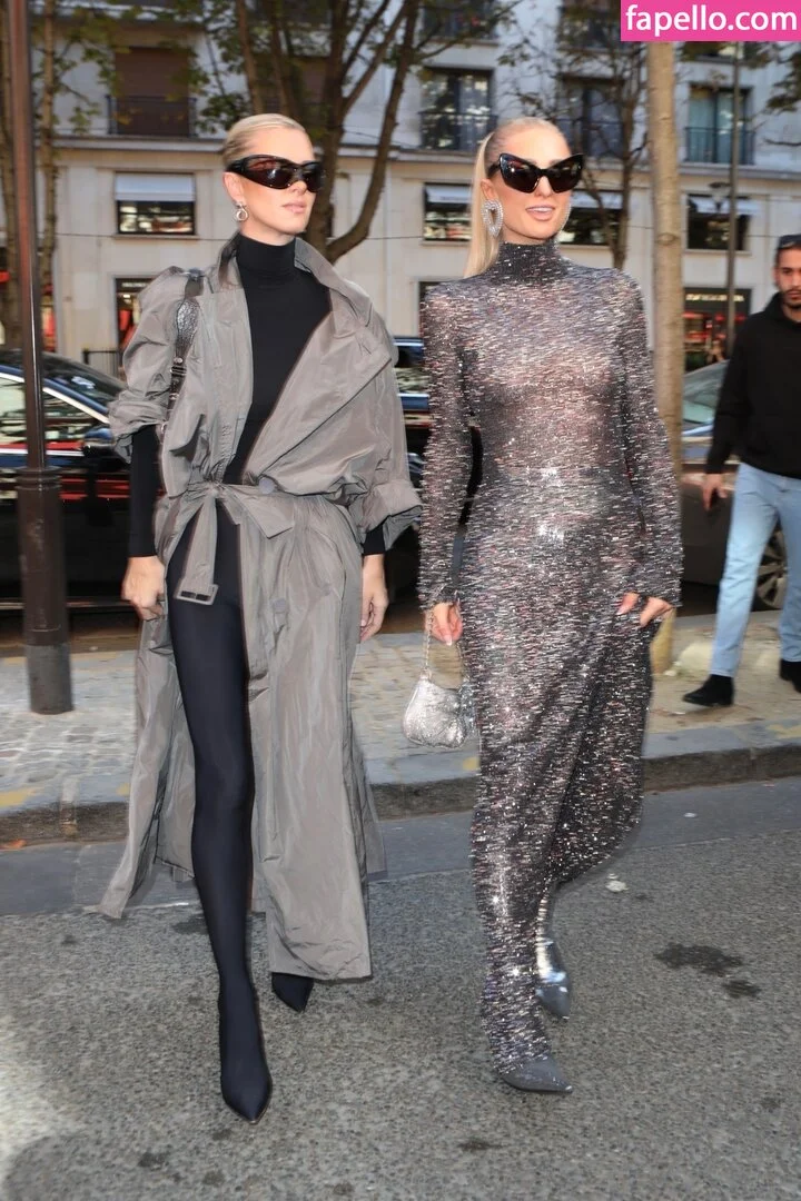 Paris Hilton / parishilton Onlyfans Photo Gallery 