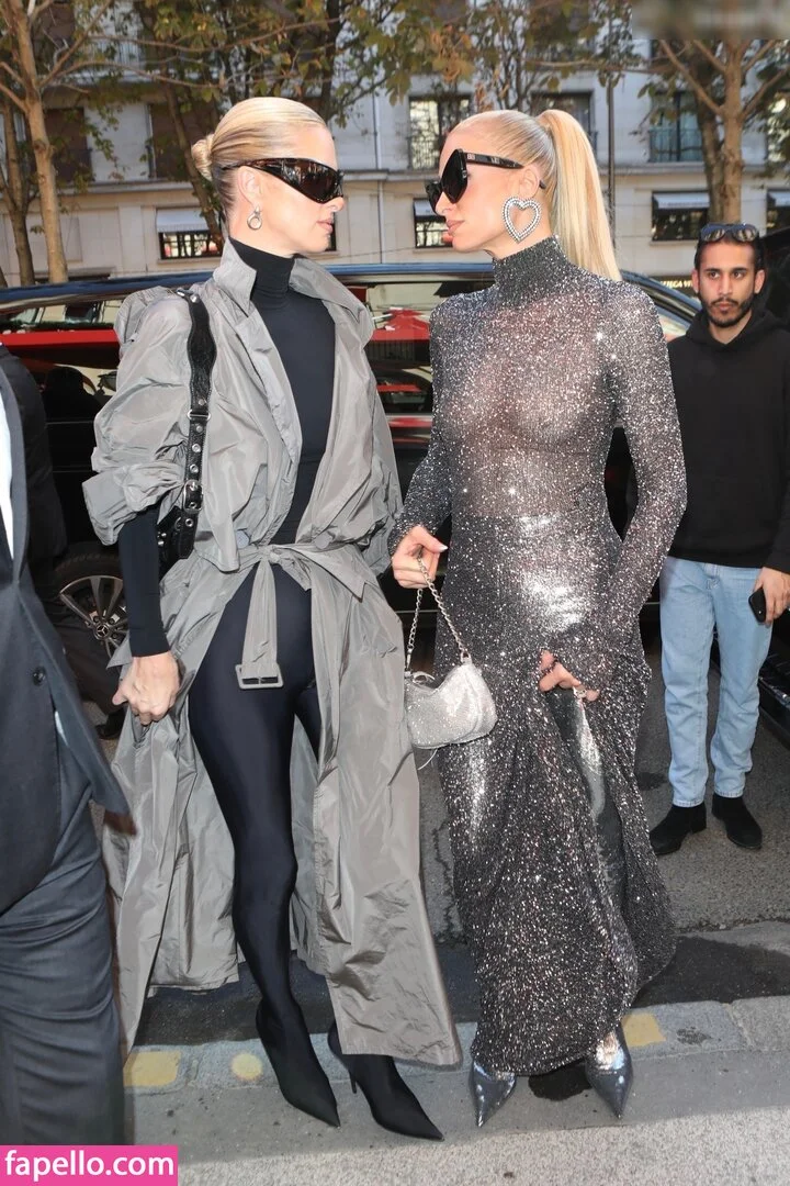 Paris Hilton / parishilton Onlyfans Photo Gallery 