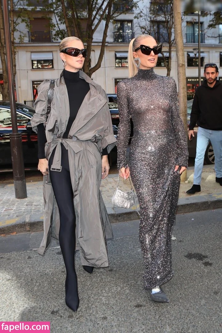 Paris Hilton / parishilton Onlyfans Photo Gallery 