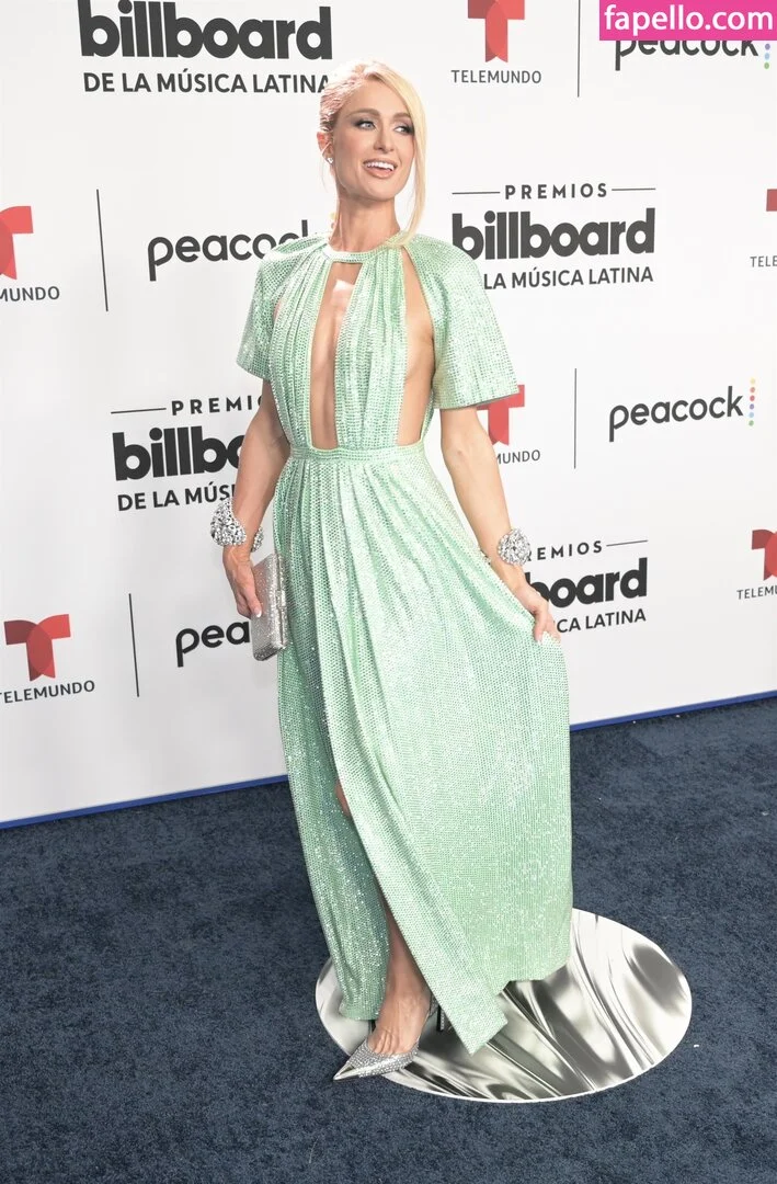 Paris Hilton / parishilton Onlyfans Photo Gallery 