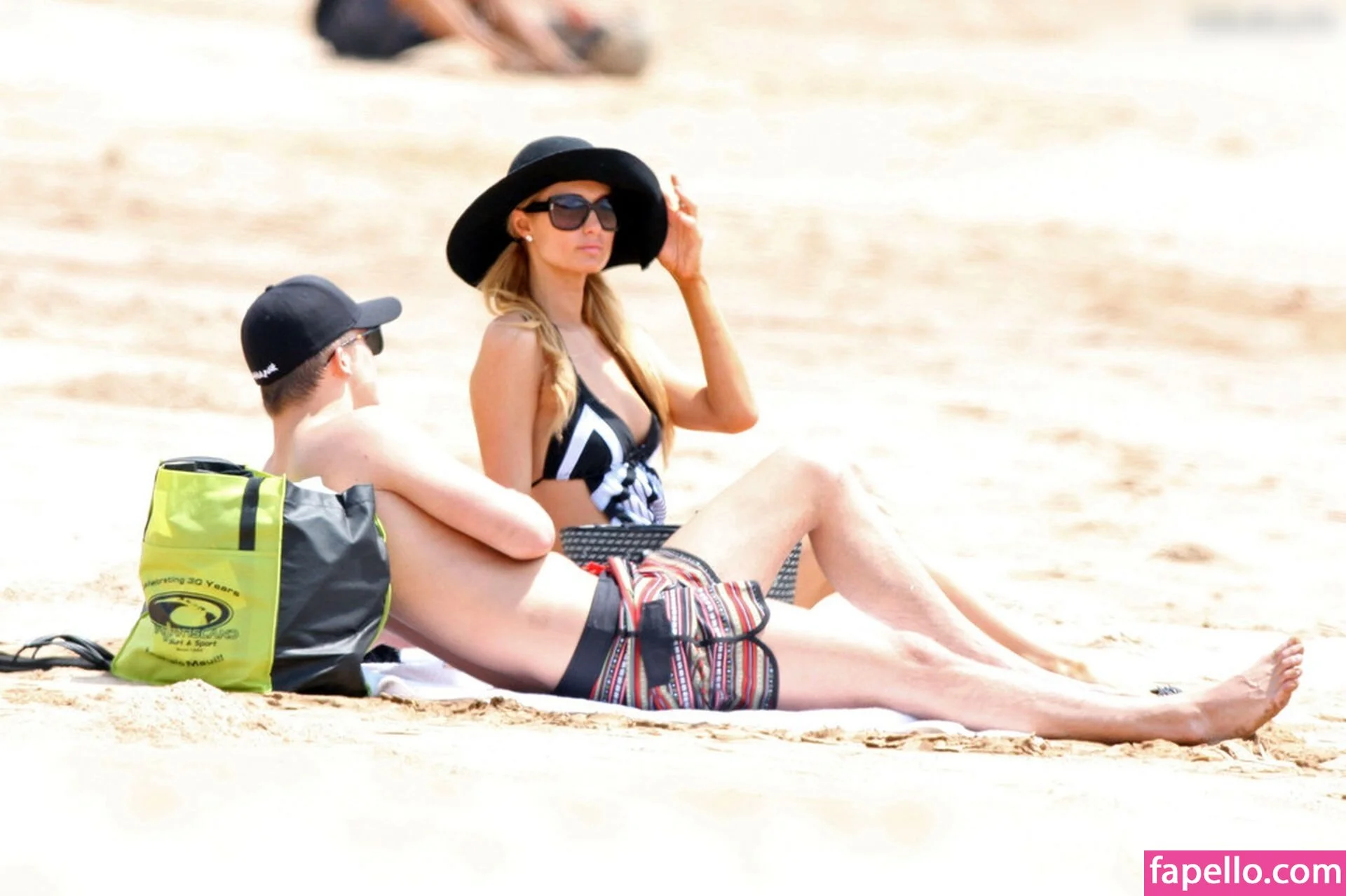 Paris Hilton / parishilton Onlyfans Photo Gallery 