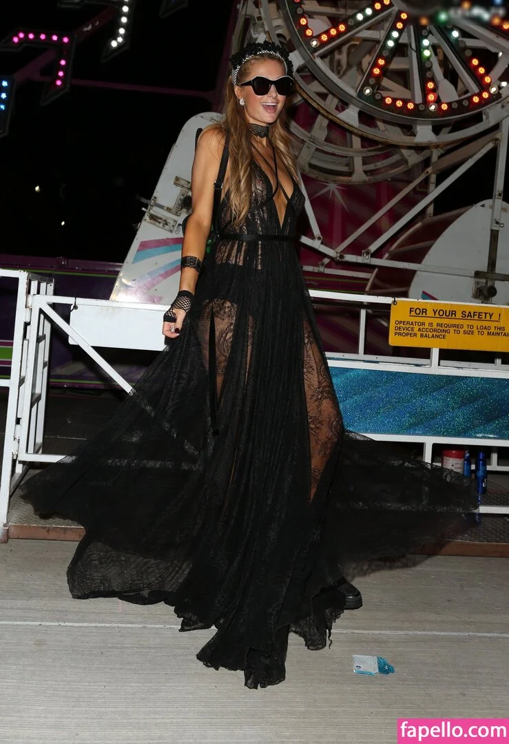 Paris Hilton / parishilton Onlyfans Photo Gallery 