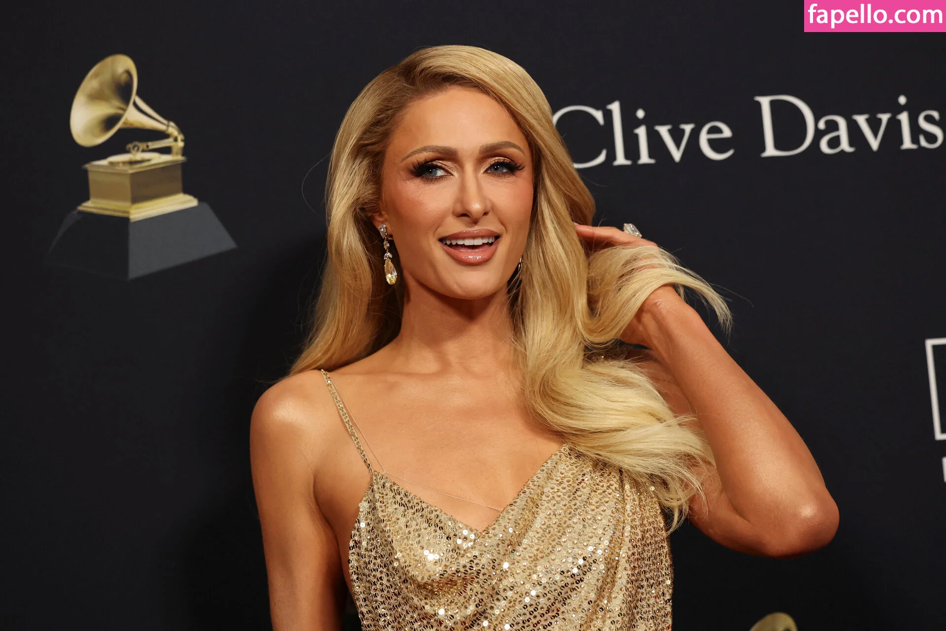 Paris Hilton / parishilton Onlyfans Photo Gallery 