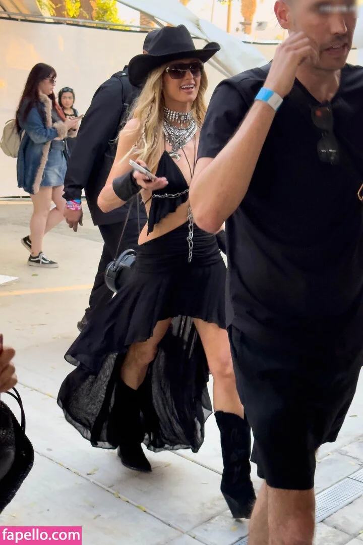 Paris Hilton / parishilton Onlyfans Photo Gallery 