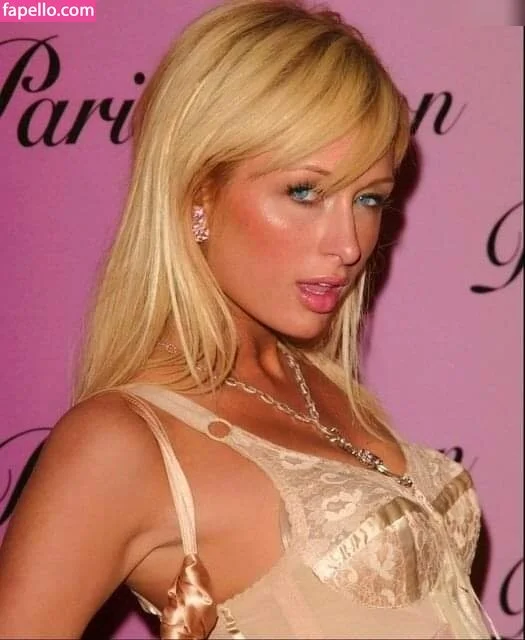 Paris Hilton / parishilton Onlyfans Photo Gallery 