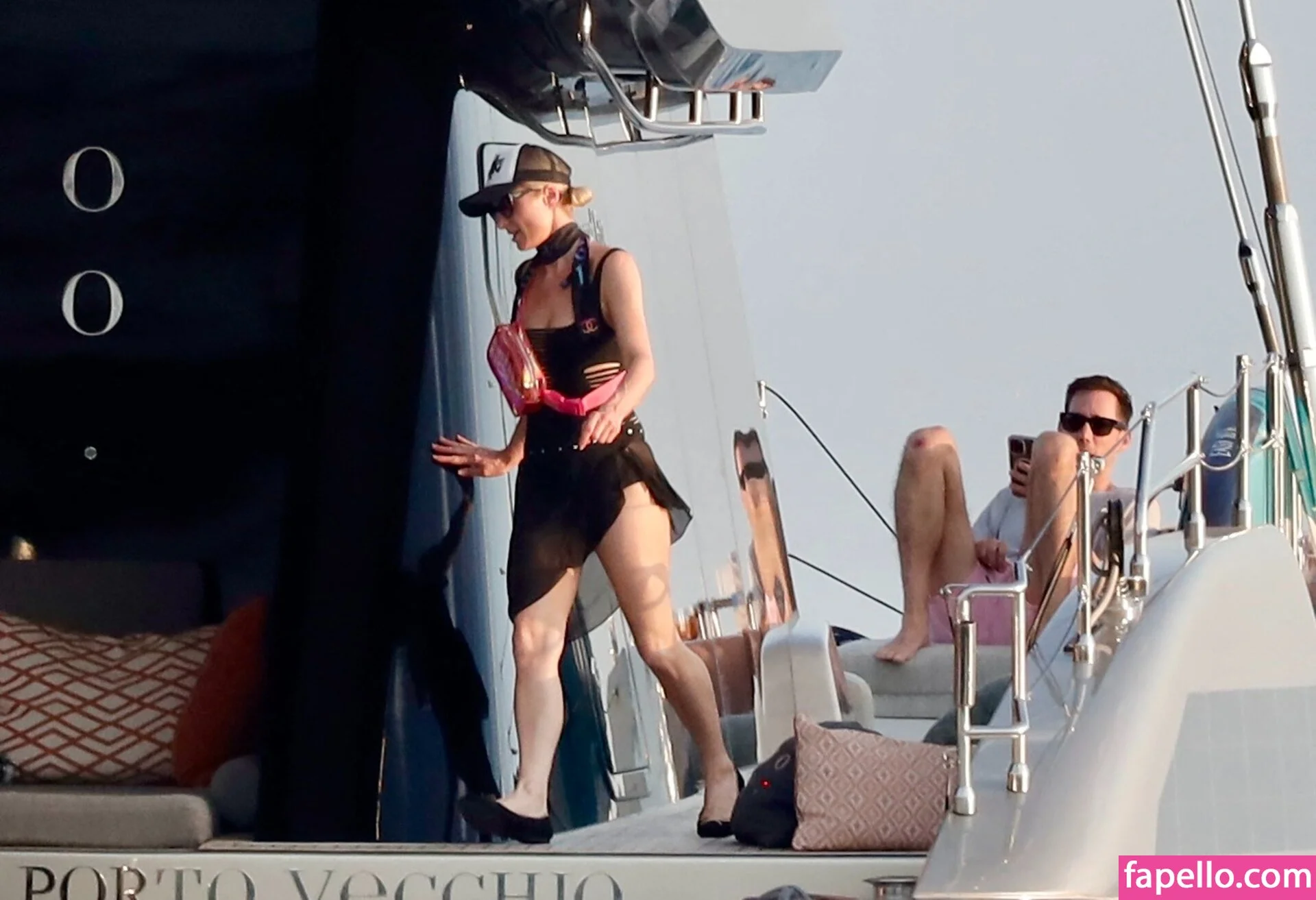 Paris Hilton / parishilton Onlyfans Photo Gallery 