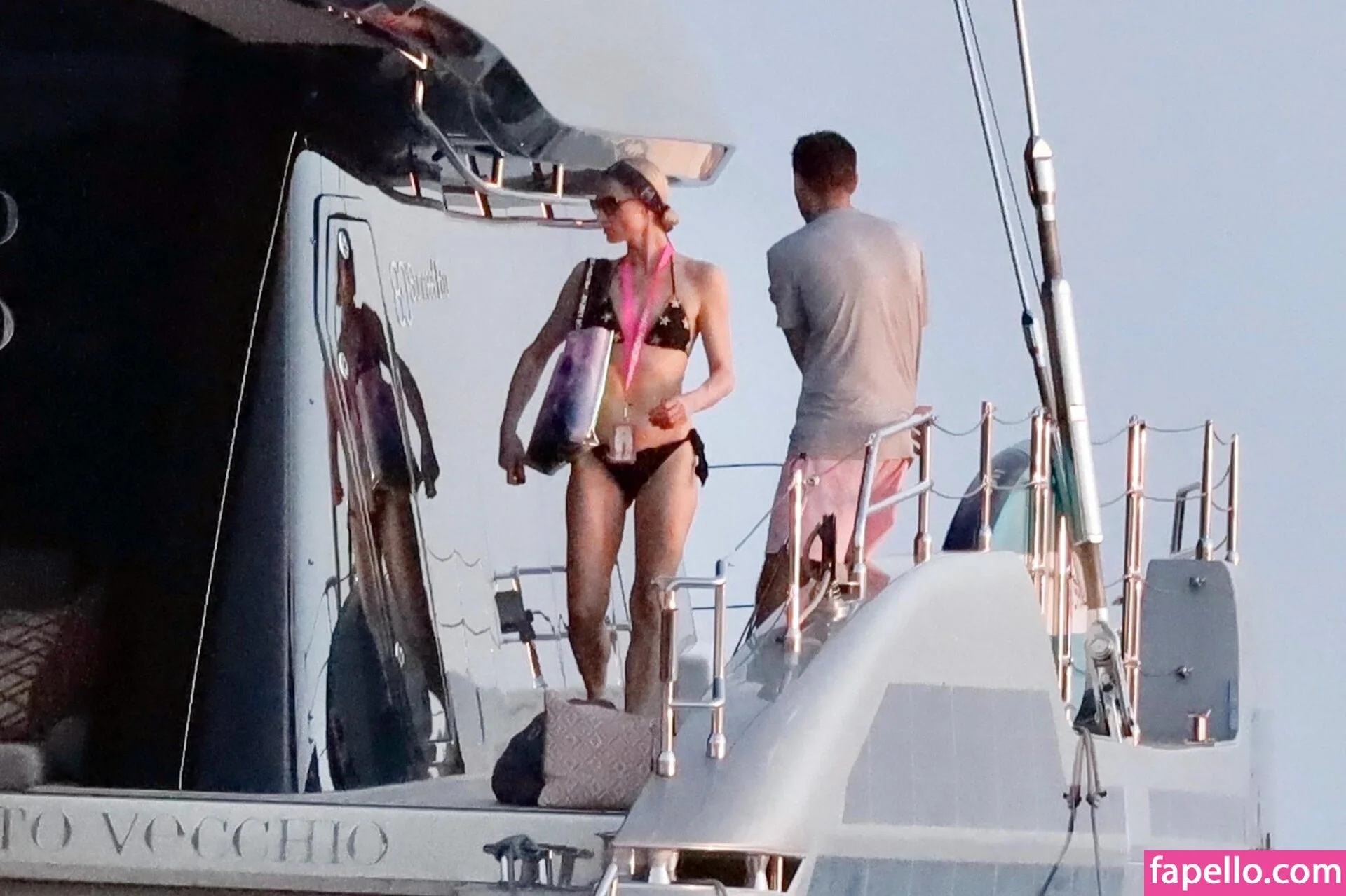 Paris Hilton / parishilton Onlyfans Photo Gallery 