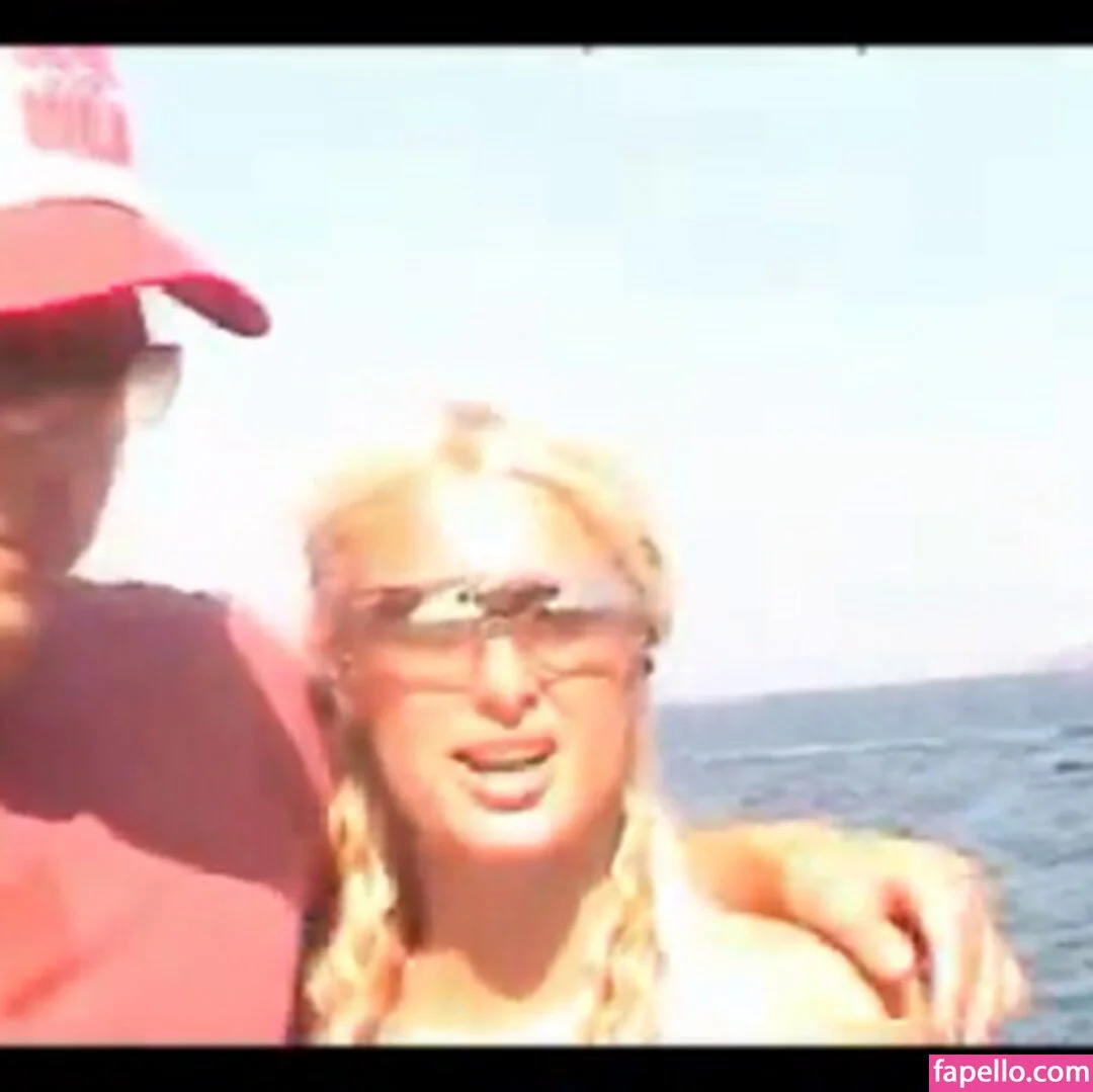 Paris Hilton / parishilton Onlyfans Photo Gallery 