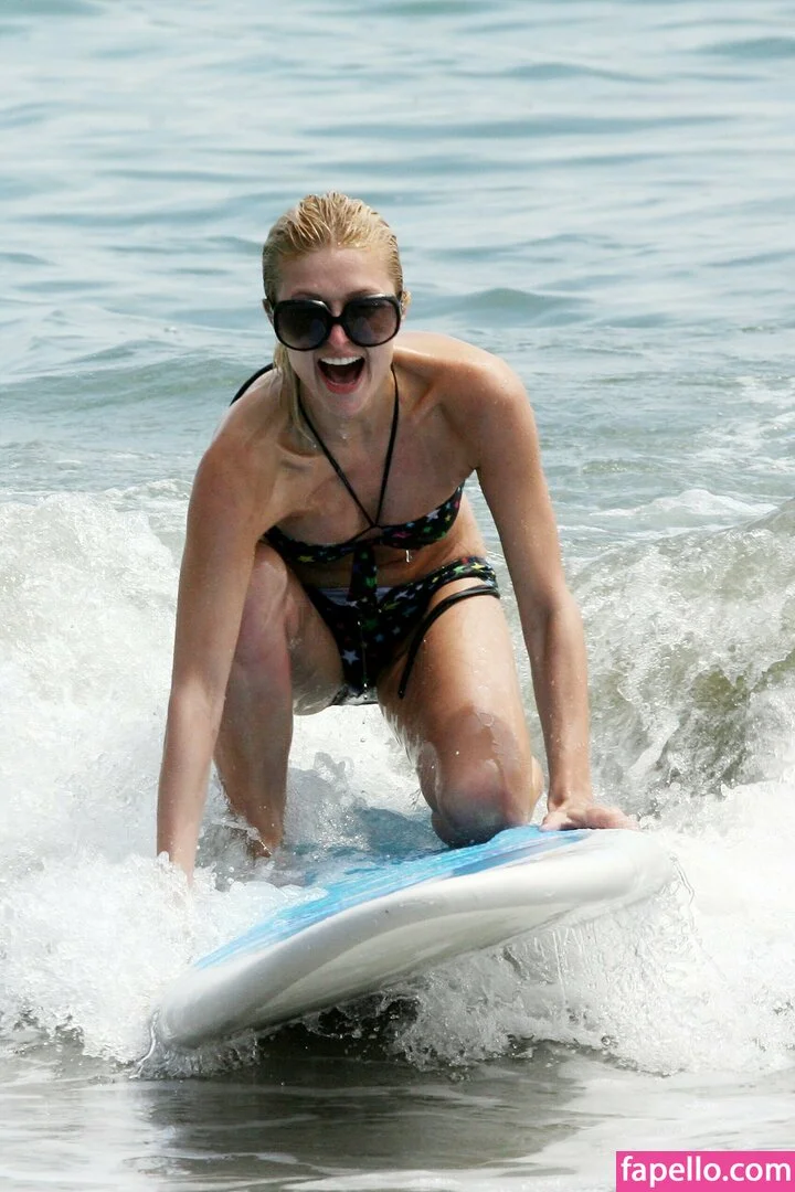 Paris Hilton / parishilton Onlyfans Photo Gallery 