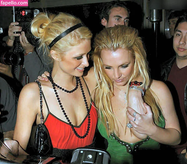 Paris Hilton / parishilton Onlyfans Photo Gallery 