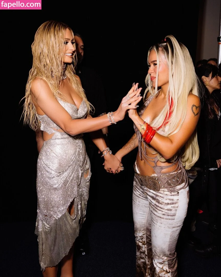 Paris Hilton / parishilton Onlyfans Photo Gallery 