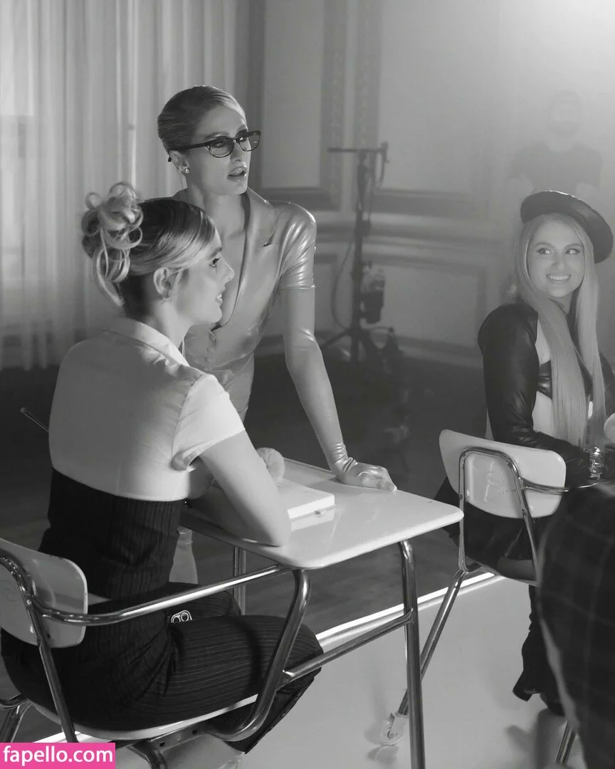 Paris Hilton / parishilton Onlyfans Photo Gallery 