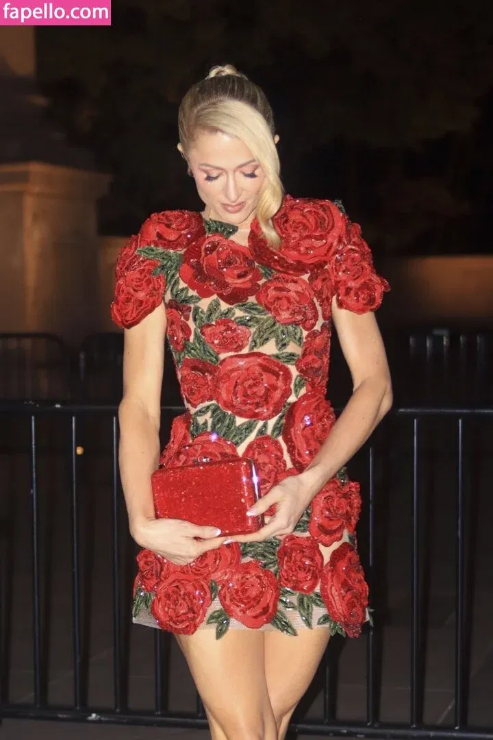 Paris Hilton / parishilton Onlyfans Photo Gallery 