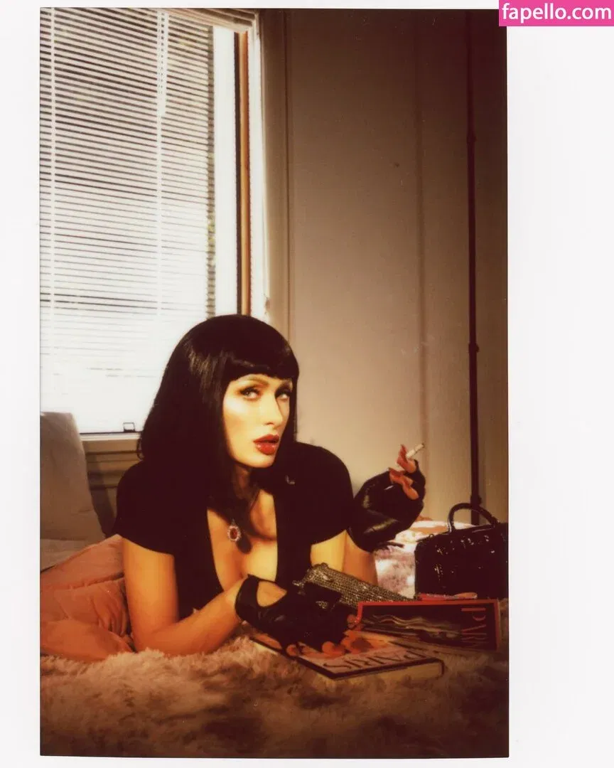 Paris Hilton / parishilton Onlyfans Photo Gallery 