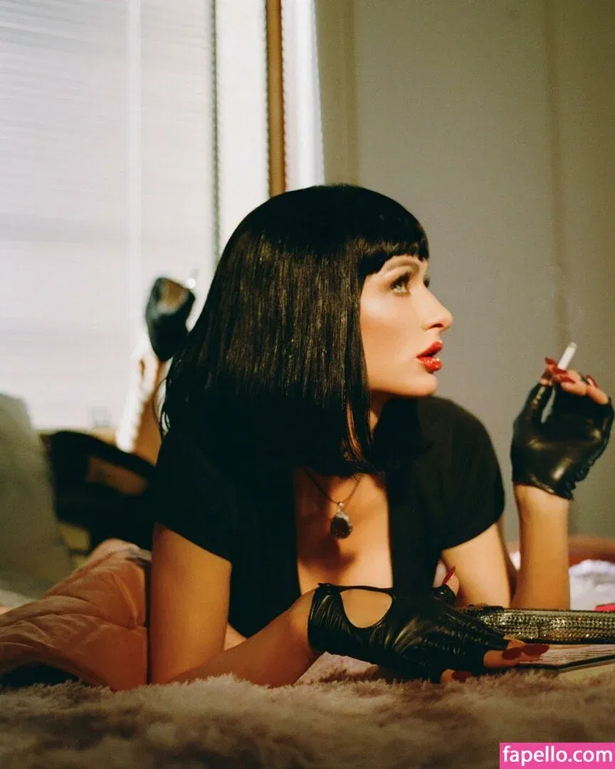 Paris Hilton / parishilton Onlyfans Photo Gallery 