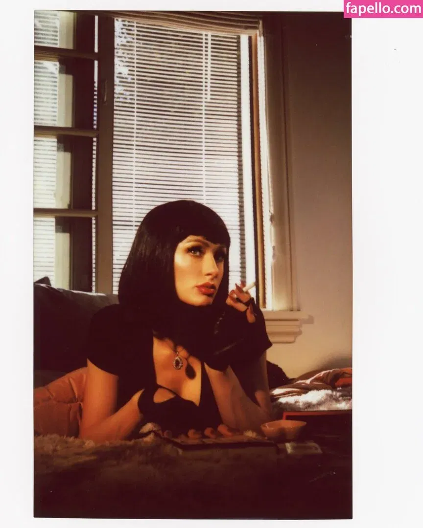 Paris Hilton / parishilton Onlyfans Photo Gallery 