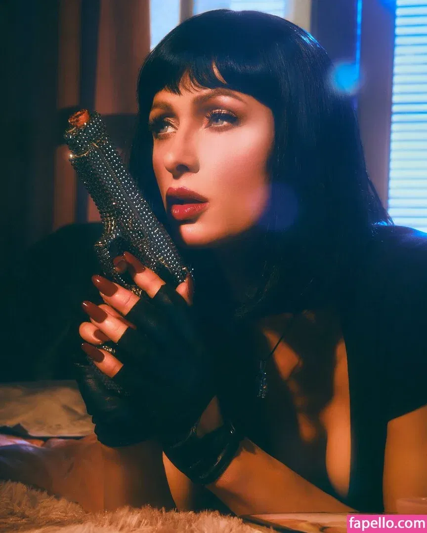 Paris Hilton / parishilton Onlyfans Photo Gallery 