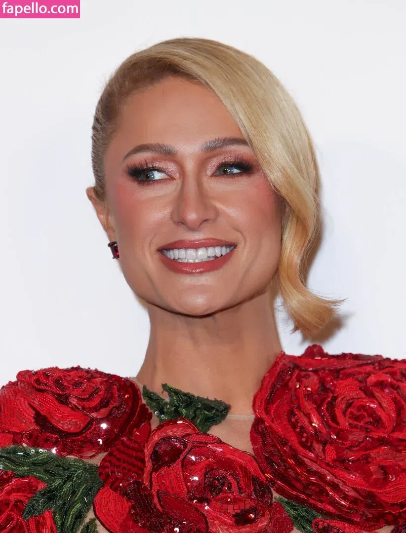 Paris Hilton / parishilton Onlyfans Photo Gallery 