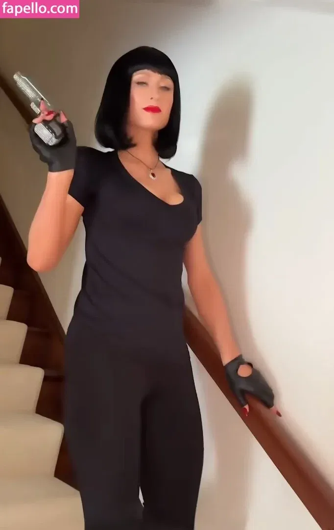 Paris Hilton / parishilton Onlyfans Photo Gallery 