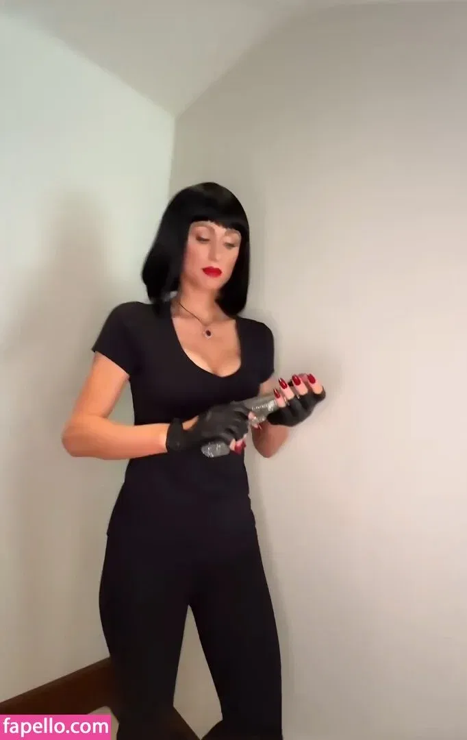 Paris Hilton / parishilton Onlyfans Photo Gallery 