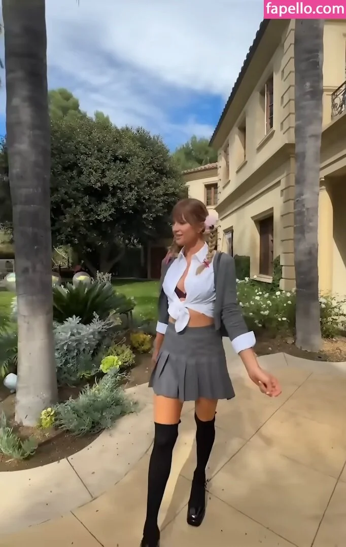 Paris Hilton / parishilton Onlyfans Photo Gallery 