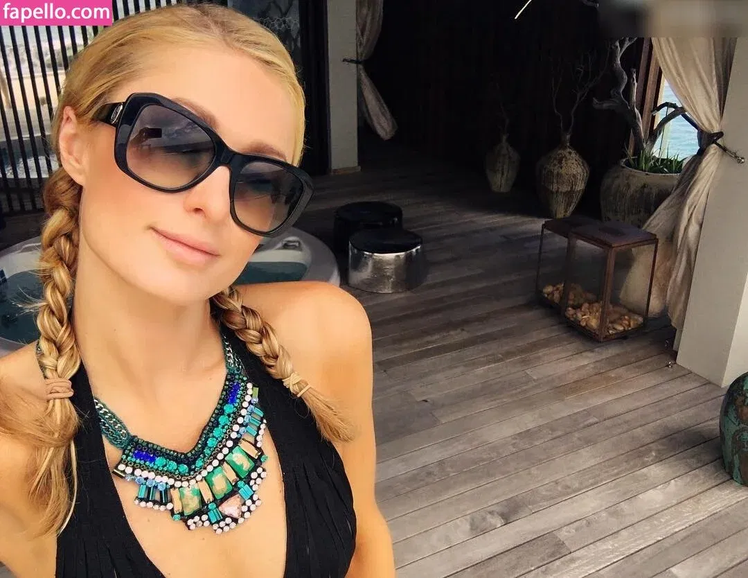 Paris Hilton / parishilton Onlyfans Photo Gallery 