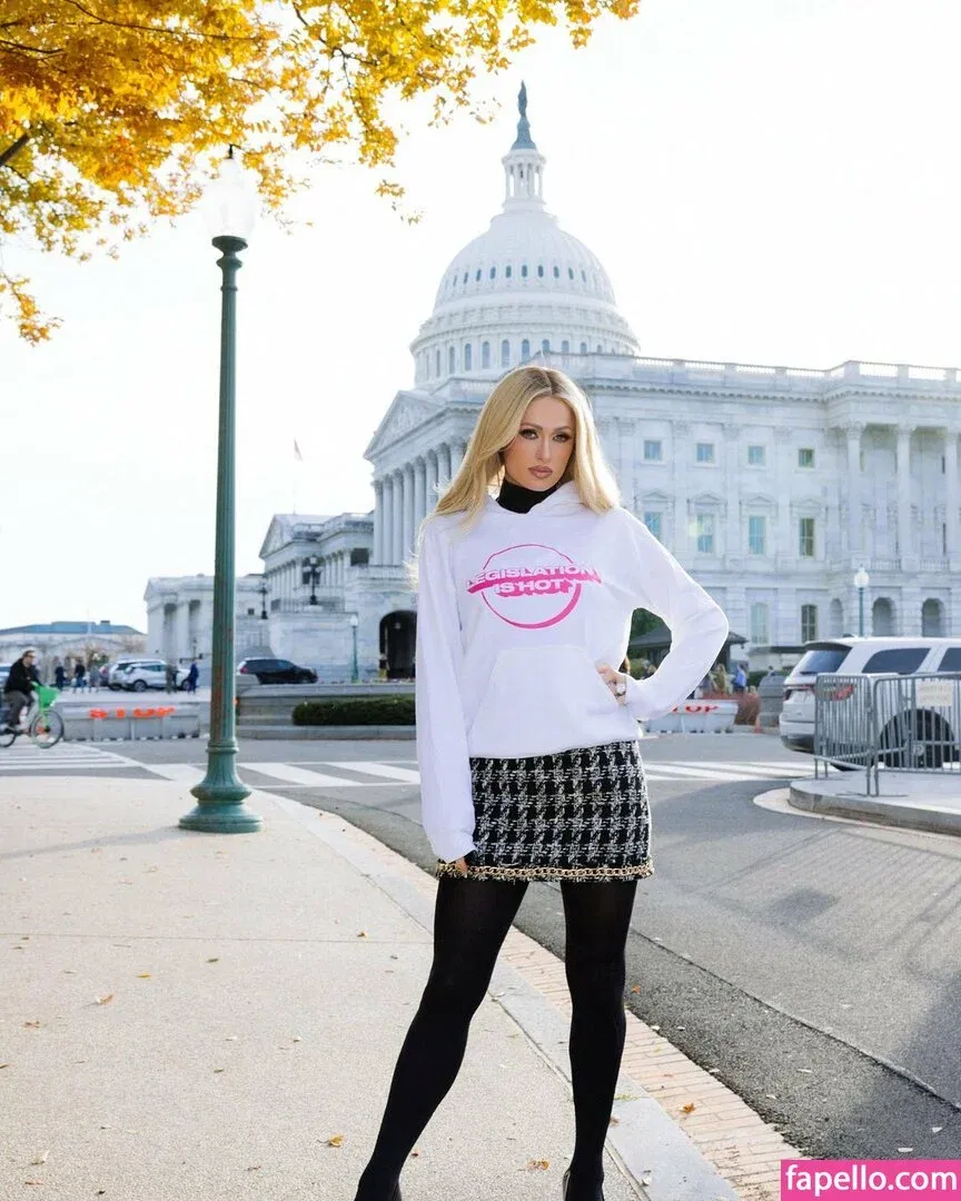 Paris Hilton / parishilton Onlyfans Photo Gallery 