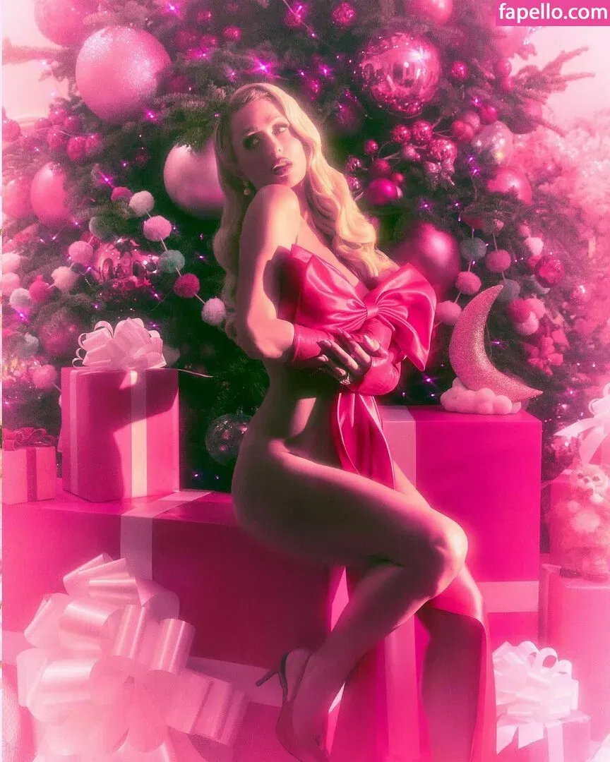 Paris Hilton / parishilton Onlyfans Photo Gallery 