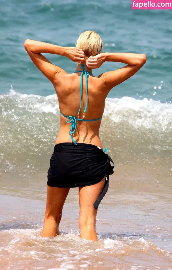 Paris Hilton / parishilton Onlyfans Photo Gallery 