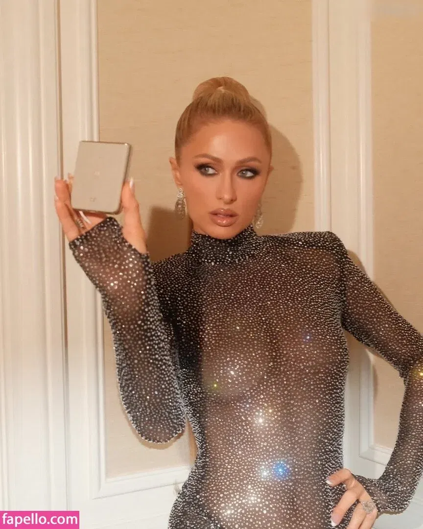 Paris Hilton / parishilton Onlyfans Photo Gallery 