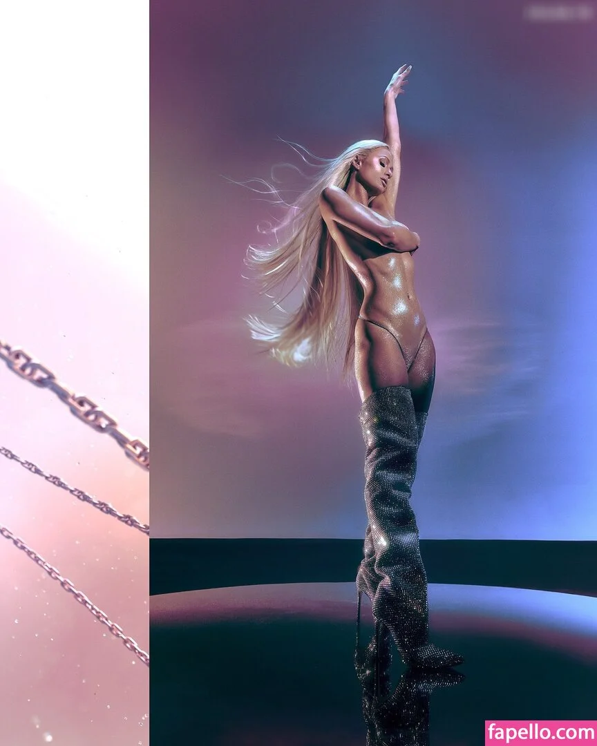 Paris Hilton / parishilton Onlyfans Photo Gallery 