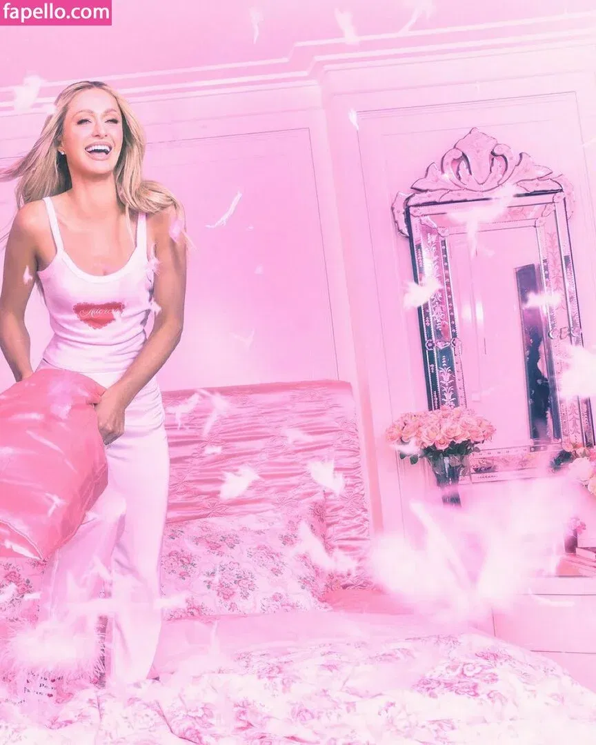 Paris Hilton / parishilton Onlyfans Photo Gallery 