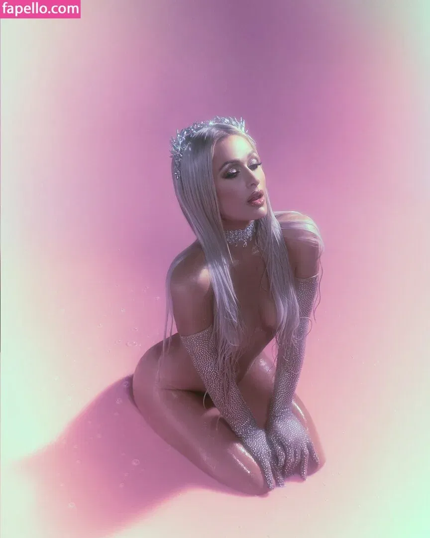 Paris Hilton / parishilton Onlyfans Photo Gallery 