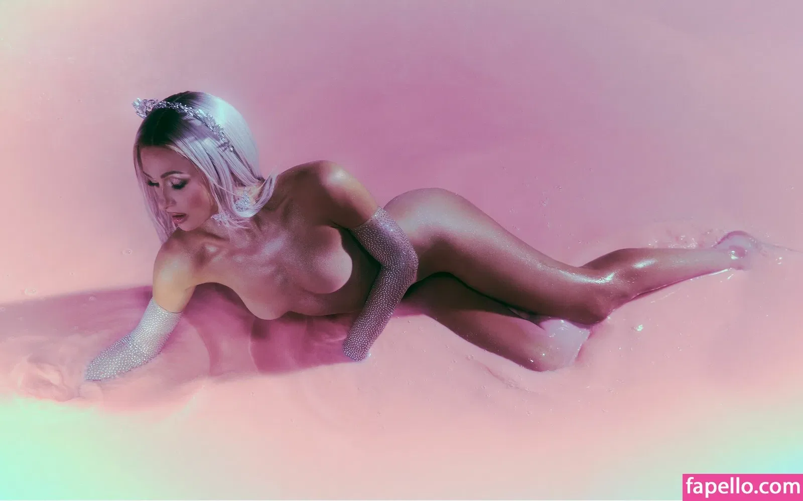 Paris Hilton / parishilton Onlyfans Photo Gallery 