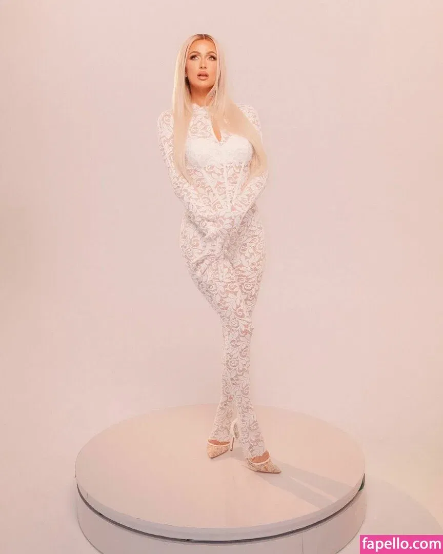Paris Hilton / parishilton Onlyfans Photo Gallery 